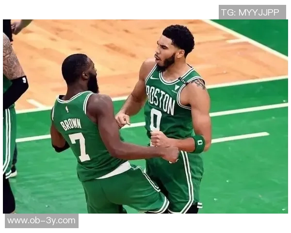 杰伦布朗回应外界对他与塔图姆的讨论强调二人始终保持顶级表现